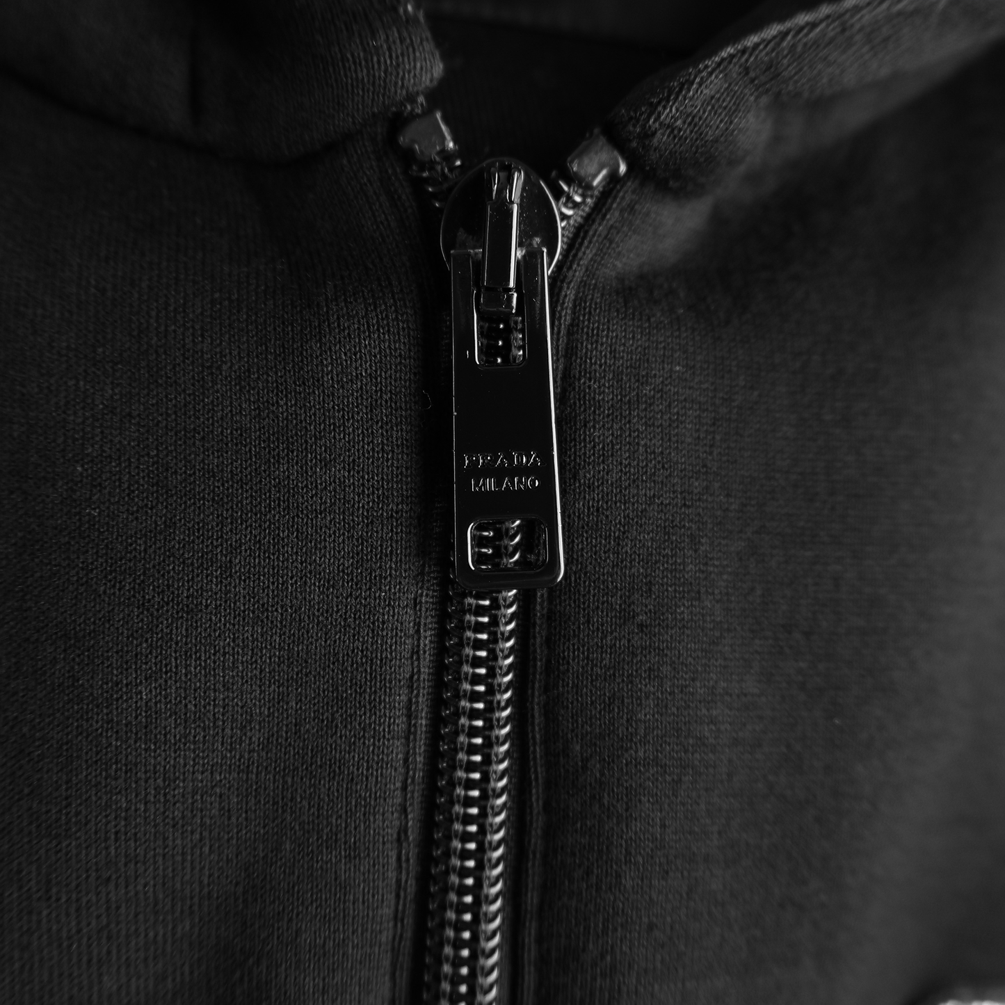 テクニカルファブリック Re-Nylon スウェットシャツ ブラック