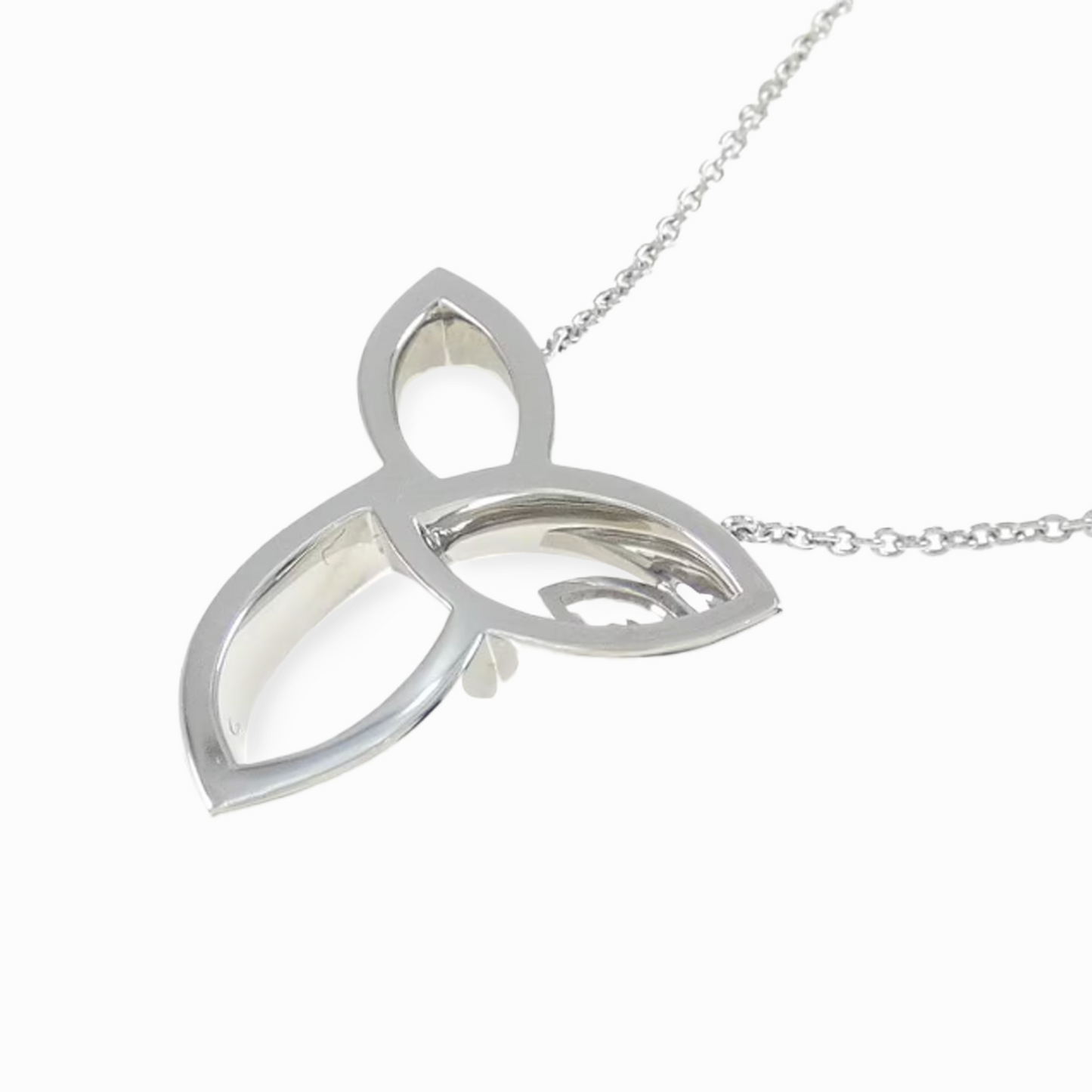 リリークラスター ネックレス